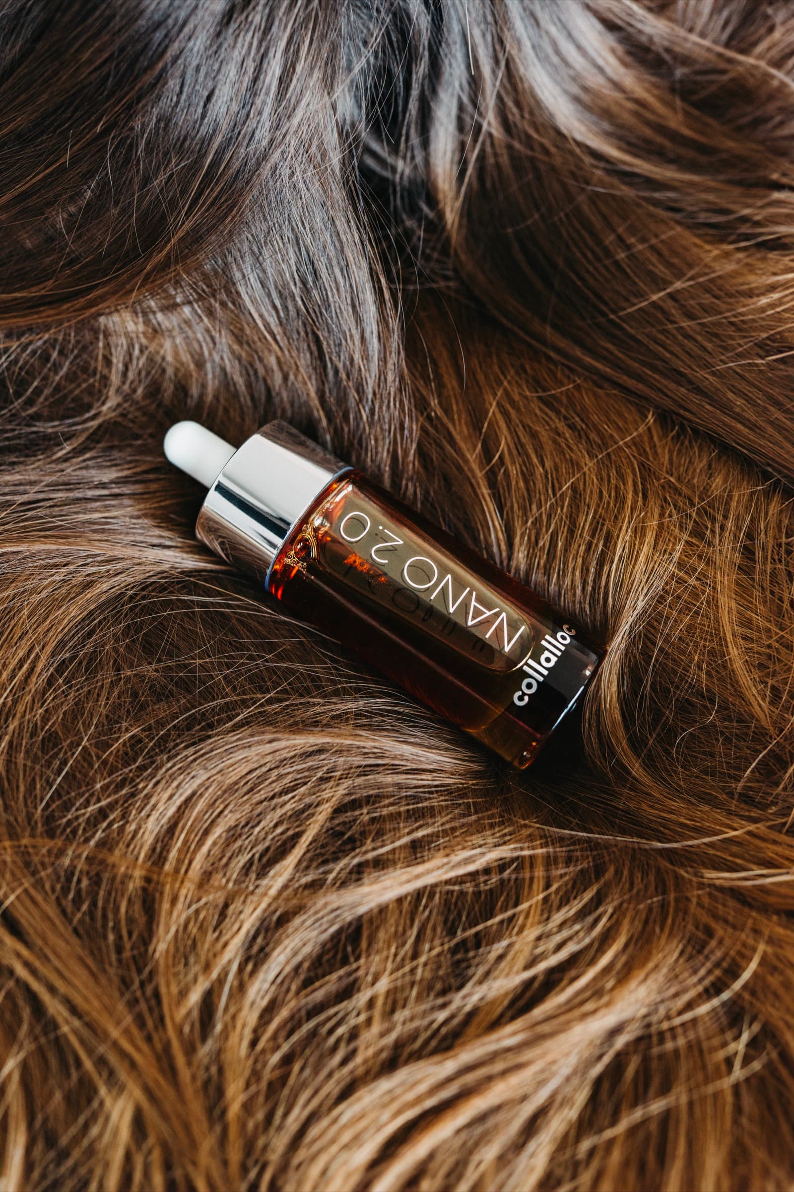 Marine collagen for strong nails without breaking.